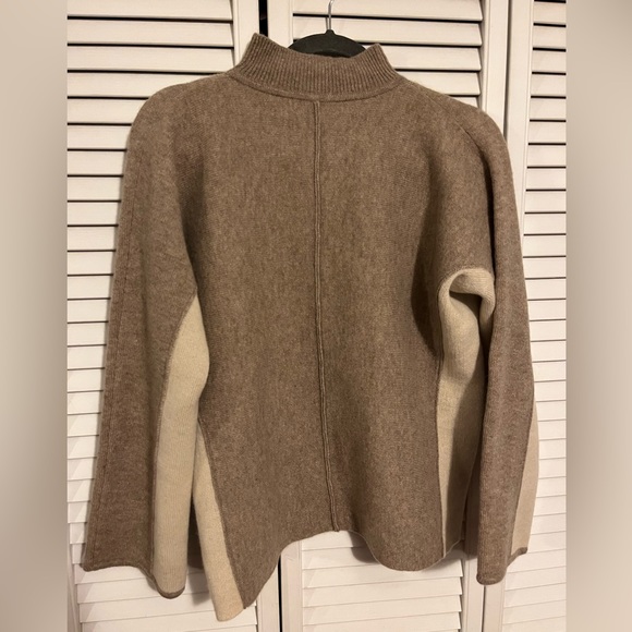Club Monaco Cashmere Sweater - Picture 3 of 10
